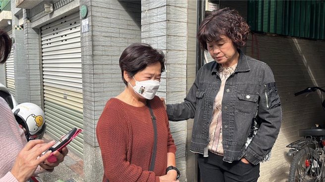 前职棒球星张志家惊传猝逝，其母受访时难掩悲伤之情。（冯惠宜摄）