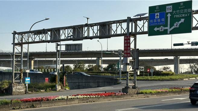 桃園市大園區公所擇定中正東路至大園交流道路段為綠美化要道。（大園區公所提供／蔡明亘桃園傳真）