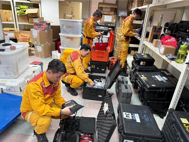 内政部长林右昌获知后，立即指示消防署在最短时间完成救灾准备。（内政部提供／游念育台北传真）