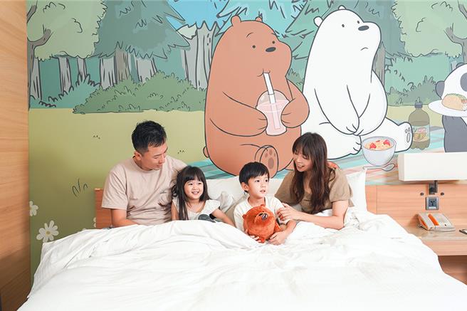 和逸飯店台南西門館「攏來台南住一晚」住房專案，雙人入住4388元起，連住2晚再享免費房型升等及加碼贈好禮。（國泰飯店觀光事業提供）