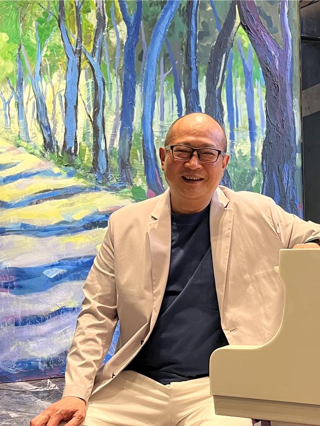 不动产代销经纪商业同业公会全国联合会理事长谢坤成认为，成本持续攀升，未来房价要降不太可能。（林欣仪摄）