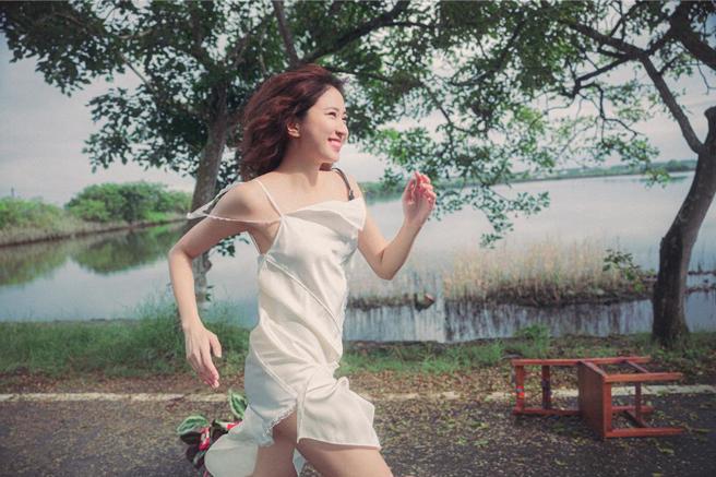 9m88（右）被蜜蜂叮掛急診打破傷風。（爵士寶貝提供）