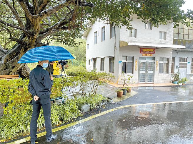 赖清德万里老家违建争议未歇，国民党副总统候选人赵少康1日在辩论会上，质疑20多位特勤看守非法的「幽灵房屋」，4年要花国家7000万元预算。（本报资料照片）