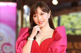 蔡尚桦甩感情风波 跨年V到肚脐「秀超圆长辈」有诚意