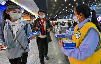 因應新冠疫情升溫 桃機今起提供旅客快篩