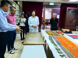 國家圖書館首度與宮廟合作 數位化朝天宮珍貴文獻