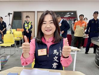 南投一選區政見發表 馬文君轟中央「執政不力」、蔡銘軒反批特權