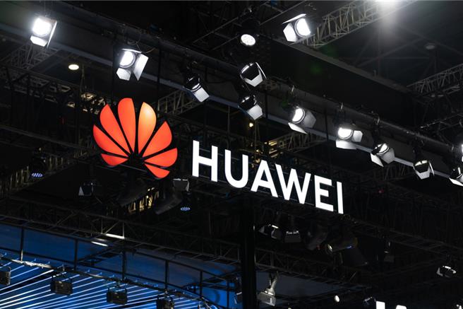 华为终端业务CEO余承东：在制裁中活了下来，将继续加大研发投入。（示意图／达志影像／shutterstock）