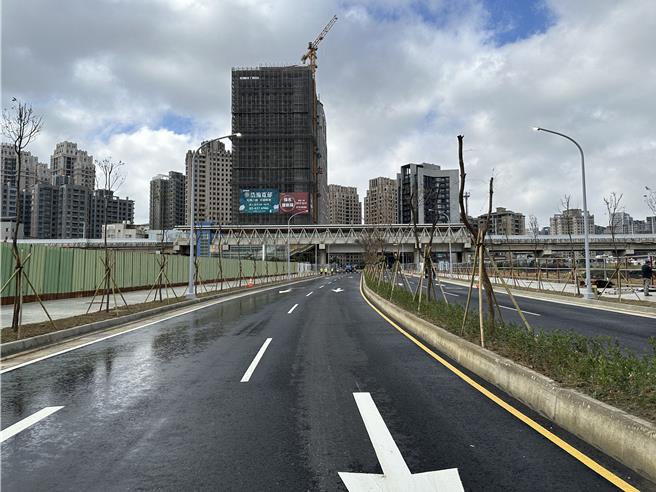 为改善新竹市关埔地区及竹科园区周边长期交通壅塞困境，慈济路及关新路延伸段已提前完工，预计农历春节前可开放通车。（新竹市政府提供／陈育贤新竹传真）