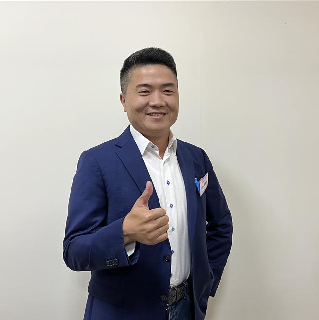 國民黨台中二選區立委候選人顏寬恒表示，自己財產都如實申報，上網查就知道。（林欣儀攝）