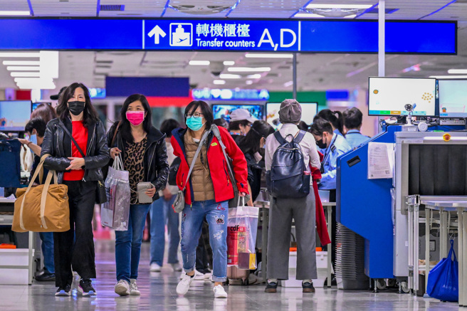 有民眾计画春节期间出国旅游，发现一堆韩国旅行团，费用低到不合理，上网询问原因。（示意图／报系资料照）
