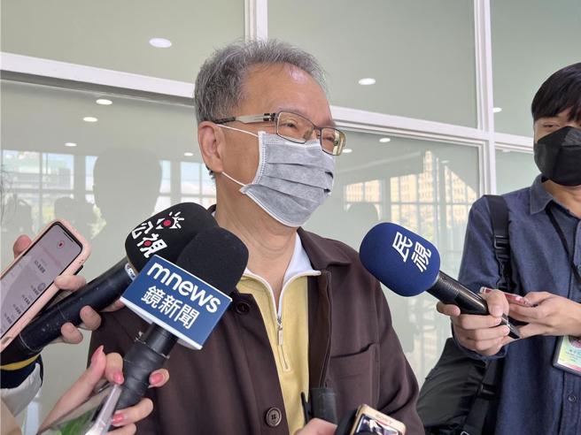 卫福部长薛瑞元仍坚持要高端同意才可以公开合约，被批公权力在高端面前竟像小媳妇。（中时资料照／郑郁蓁摄）