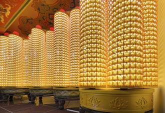 春節點光明燈有眉角 命理師曝2類人不宜