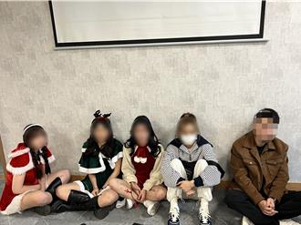 正妹荷官扮性感「圣诞小妹」！警抄台中大赌场  23人吓傻落网