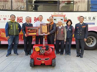 嘉市添消防機器人救災 送「這1物」助弱勢戶防災