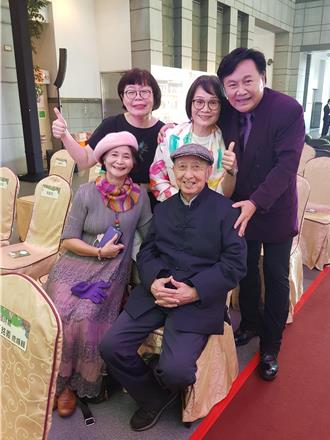 司馬中原和三毛都是1月4日離世 他曝：早有生死之約