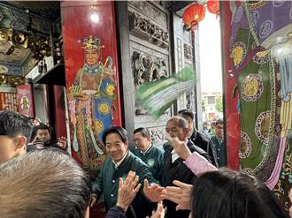 賴清德桃園站台 批藍白國會過半如「相打電」