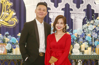 鍾欣怡深V洩豐滿上圍   一旁製作人尪表情超真實