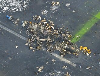 塔台没准 海保机疑擅闯跑道