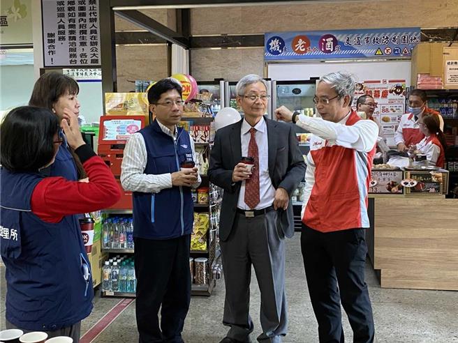 台南市麻豆监理站与OK mart合作提供据点服务，成为台南地区第一座拥有超商进驻的监理站。（麻豆监理站提供／张毓翎台南传真）