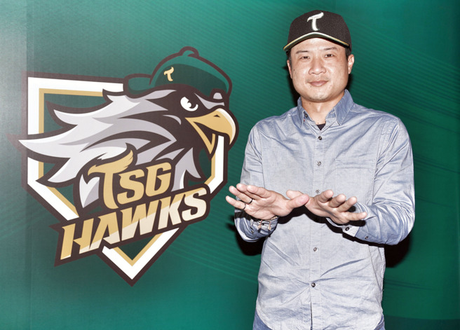 台钢雄鹰签下左投赖鸿诚。（台钢雄鹰提供）