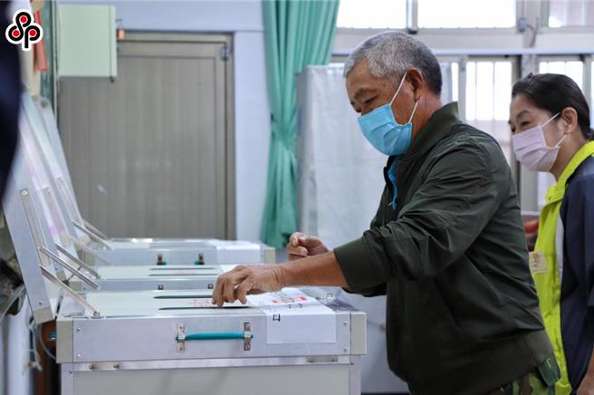 台北市选举委员会公布，总统副总统选举北市选举人人数计209万62人，首投族则估约8万9782人。（本报资料照片）