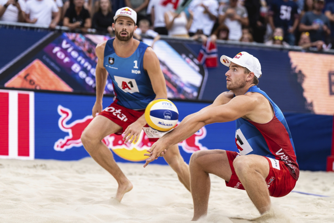 沙滩排球比赛。（美联社资料照）