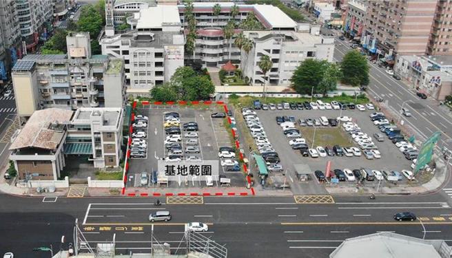 嘉義市新建西區區政大樓基地在友愛路這塊目前作為停車場的土地。（嘉義市政府提供／廖素慧嘉市傳真）