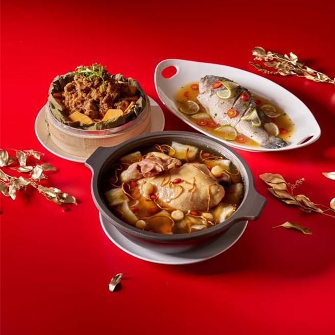 福容台北一馆「吉祥如意功夫菜组合」10人份年菜4180元，吃得到山泉鲈鱼、红薯嫩排、花胶鸡汤3道经典佳肴。（福容大饭店提供）