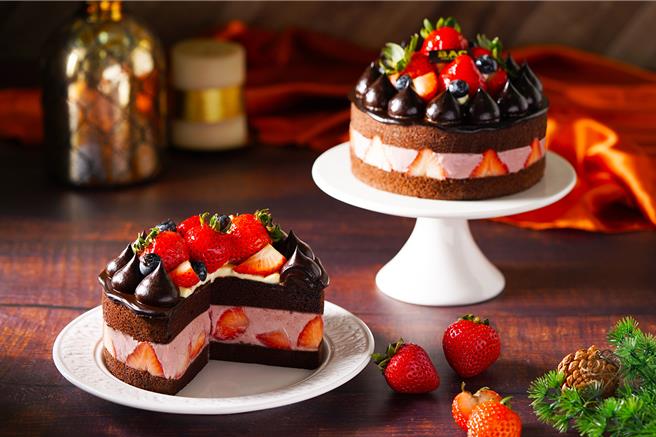 BAC「黑嘉仑草莓巧克力蛋糕」冬季限时登场，酸甜果实与浓醇巧克力完美交融于味蕾。（BAC提供）