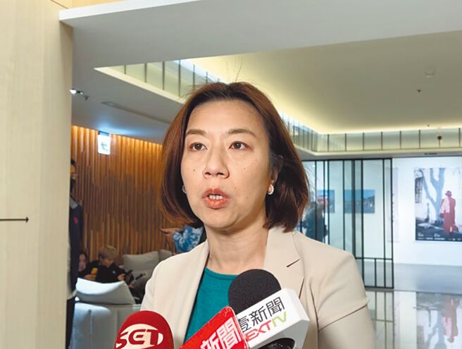 民進黨台中二選區立委候選人林靜儀，3日晚間出席公辦電視政見發表會。（林欣儀攝）