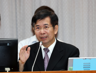 校安緊急檢查「免陪同」 教育部拍板 最快2月上路