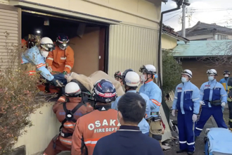 日本強震》屋垮壓8旬婦逾3天奇蹟生還 兒以身護母天人永隔