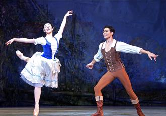 圖輯》烏克蘭芭蕾舞團首登台 無懼戰火向世界發聲