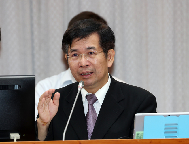 潘文忠4日拍板，校園「緊急檢查」新制將賦予學校更彈性作法。（資料照）