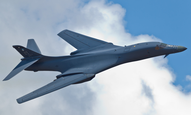 B-1B「槍騎兵」（Lancer）轟炸機的資料照。（達志影像/Shutterstock）
