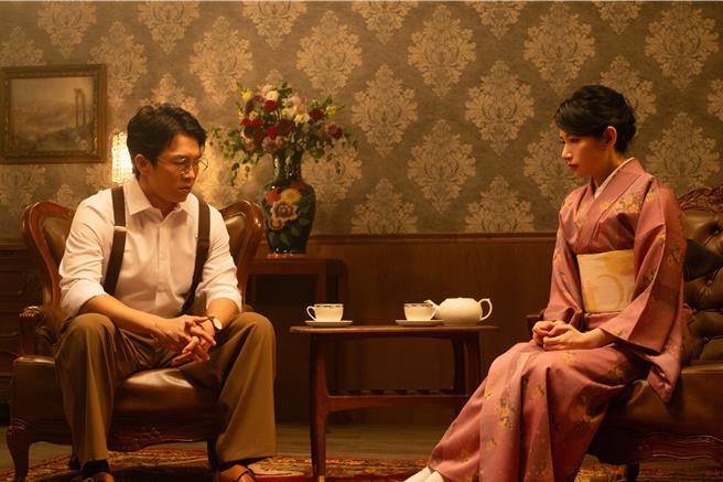 李千娜新歌MV邀老公黃尚禾演出。（劇樂蹦娛樂提供）