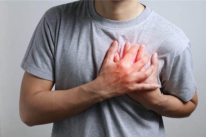 近日低溫來襲，預計還會有3波低溫抵台，而心肌梗塞的人數也不斷上升。（本報資料照片）