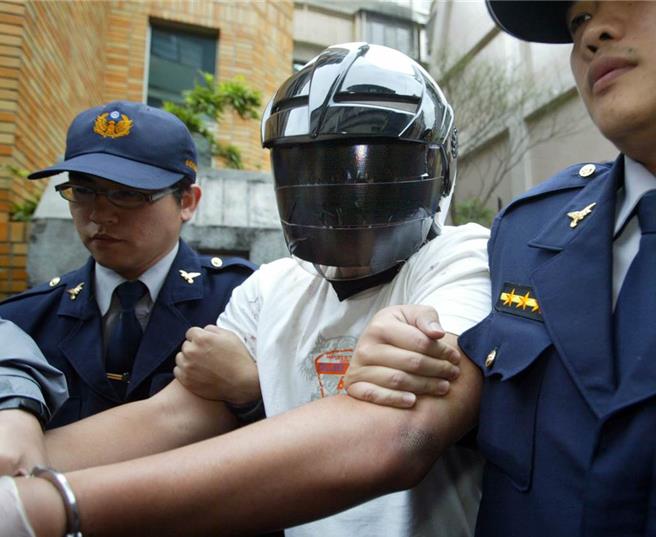 黄富康（本报资料照片）