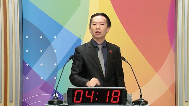 邱绍佑主张许多候选人把问题放在民生，却没发现在「民权」意识出了问题，认为台独是要出卖中华民国。（徐佑升摄）