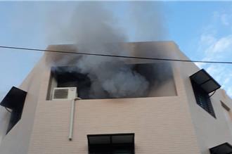 高雄彌陀透天厝竄惡火 全面燃燒！男子陳屍臥室