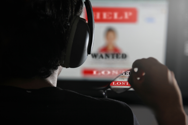 大陆一名富豪悬赏4千万新台币寻子，却出现离谱乱象，每天有8、9人跑来认亲。(示意图/达至影像)