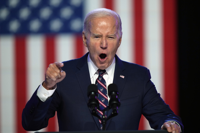 美國總統拜登5日在賓州，向支持者發表首場競選演說。（圖／美聯社）