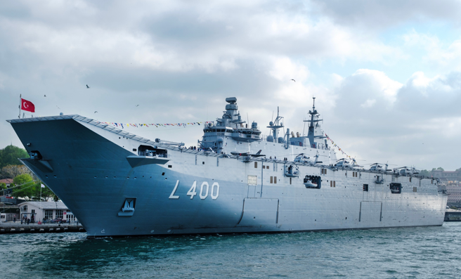 土耳其将打造航母，而预料它将是「安纳杜鲁」号（TCG Anadolu，见图）两栖突击舰更强大的版本。（达志影像/Shutterstock）