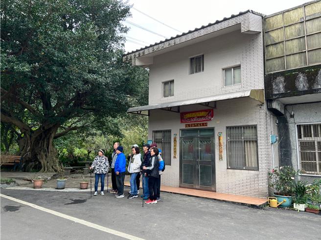 「赖皮寮」每天都有200至300名游客。（王扬杰摄）