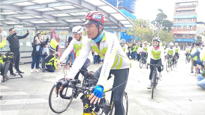 基督教救助协会常年单车环岛为急难家庭募集经费，今年募到约1800万、再创史上新高。（林良齐摄）