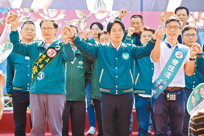 民進黨總統候選人賴清德5日表示，競選廣告《在路上》要傳達，選對的人、走對的路，且國會一定要過半。（林和生攝）