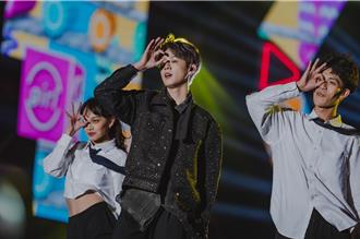 人氣新星連趕2場跨年壓力爆表！暈眩癱倒片場嚇壞劇組