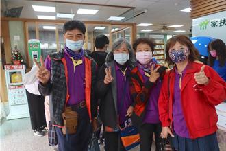 愛心相連 志工劉龍一家三代不遺餘力