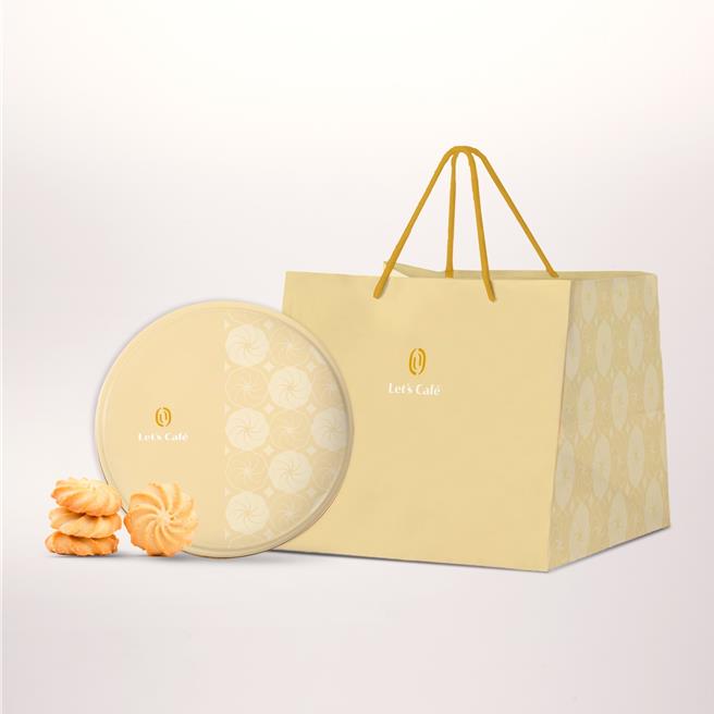全家「Let’s Café曲奇礼盒 海盐奶油口味」，499元，APP随买跨店取一次选购4入组只要1688元。（全家提供／朱世凯台北传真）